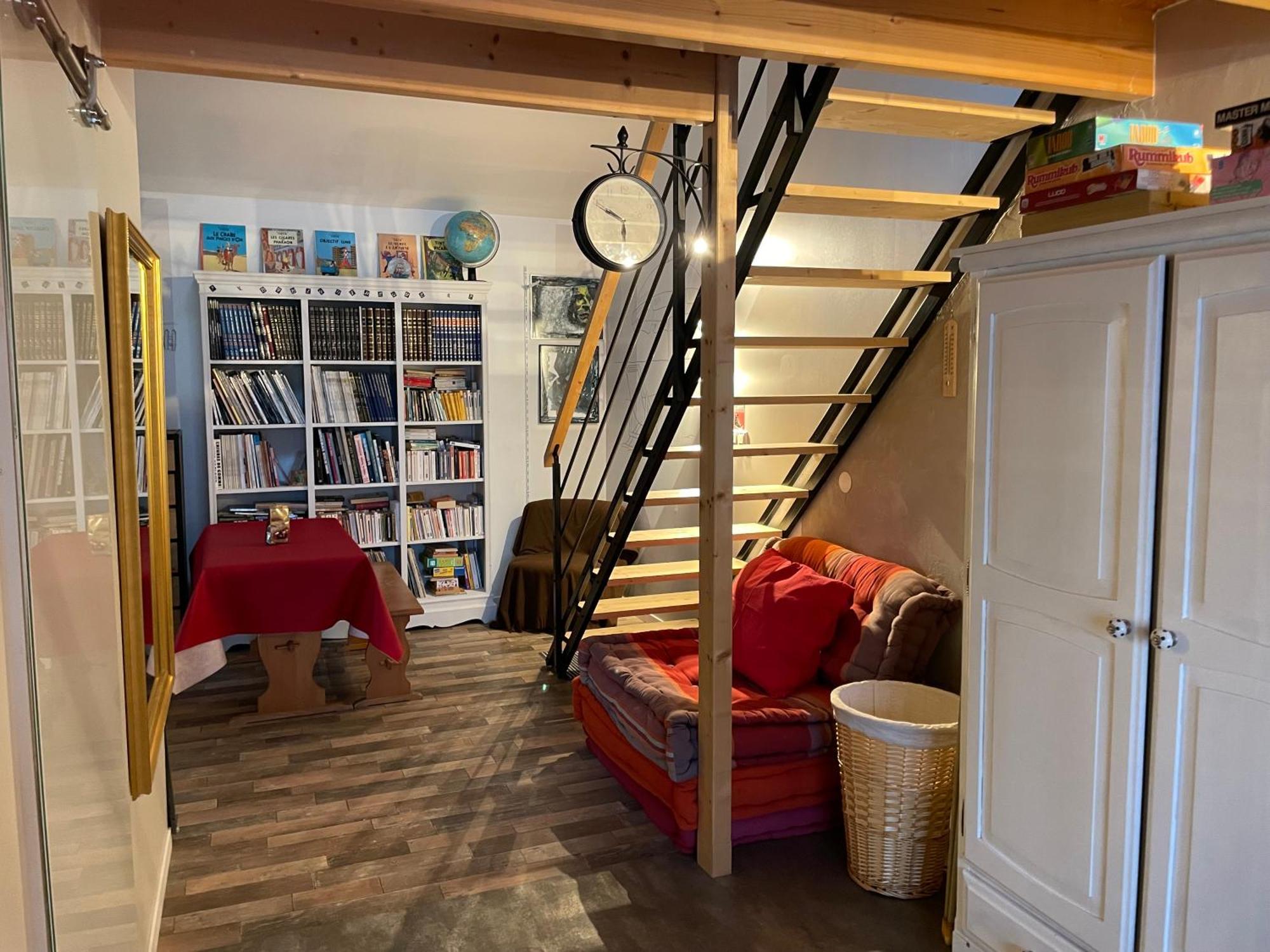 T Apartment
